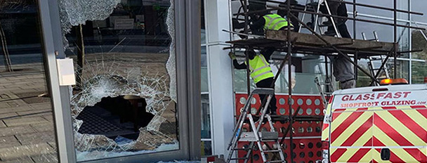 Read more about the article What is an Emergency Glazier and When to Call One?