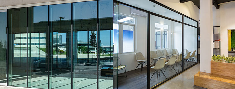 Read more about the article Choosing The Right Glass for Your Shop Front
